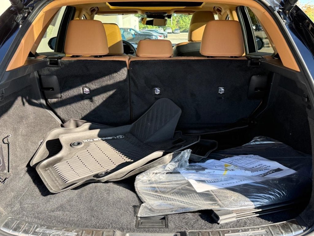 Used 2023 Lexus NX 350h AWD w/ Vision Package image 8