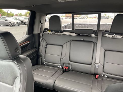 Used 2024 GMC Sierra 1500 Denali w/ Denali Reserve Package AWD/4WD image 23