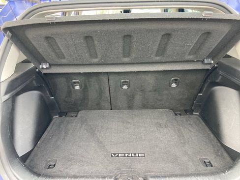 Used 2021 Hyundai Venue SEL w/ Premium Package FWD image 23