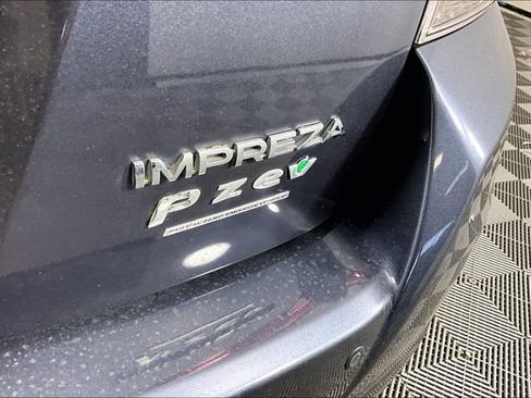 Used 2017 Subaru Impreza 2.0i Limited AWD/4WD image 22