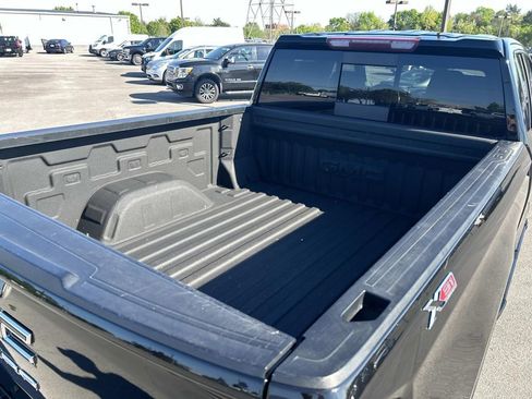 Used 2019 GMC Sierra 1500 Elevation w/ Elevation Value Package AWD/4WD image 13