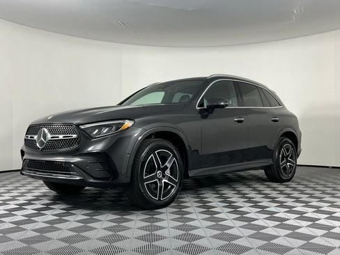 Certified 2025 Mercedes-Benz GLC 300 4MATIC image 5