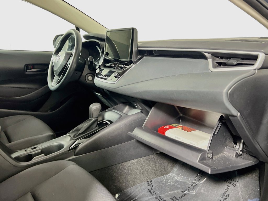 Used 2025 Toyota Corolla LE FWD image 32