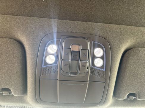 Used 2020 Hyundai Santa Fe Limited image 27