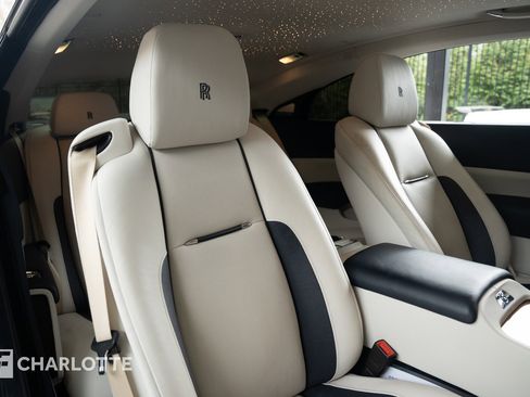 Used 2019 Rolls-Royce Wraith image 30