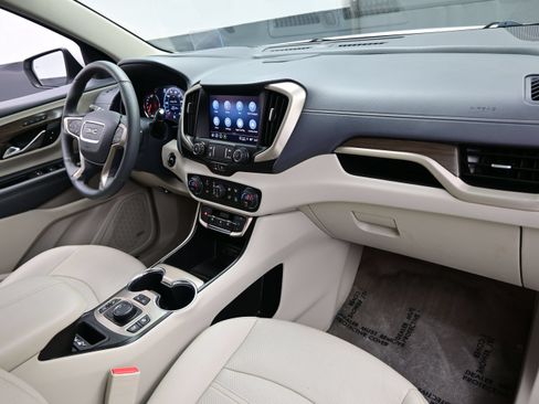 Used 2023 GMC Terrain Denali w/ Denali Premium Package AWD/4WD image 16