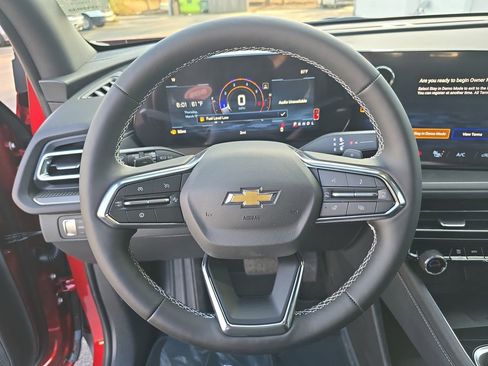 New 2026 Chevrolet Traverse LT w/ Sun and Wheel Package FWD image 18