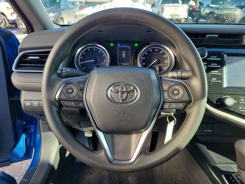 Used 2020 Toyota Camry LE image 22