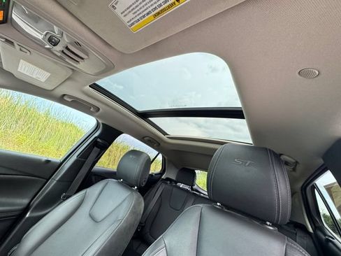 Used 2024 Buick Encore GX Sport Touring w/ Experience Buick Package FWD image 26