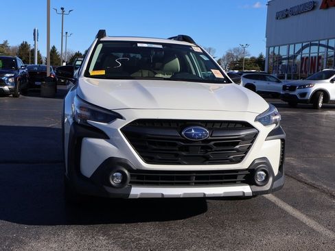 Used 2023 Subaru Outback Limited image 8
