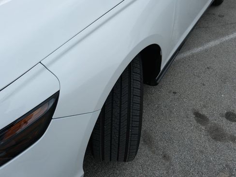 Used 2023 Honda Accord EX-L image 14