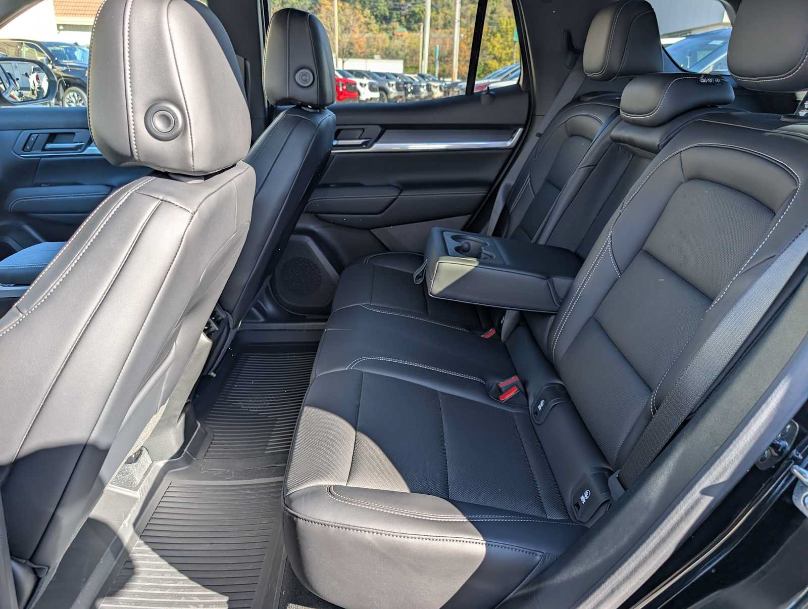 New 2027 GMC Terrain Elevation w/ Elevation Premium Package AWD/4WD image 17