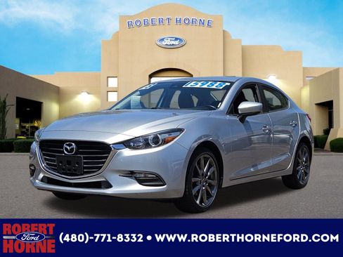 Used 2018 MAZDA MAZDA3 Touring FWD image 1