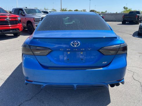 Used 2018 Toyota Camry SE FWD image 7