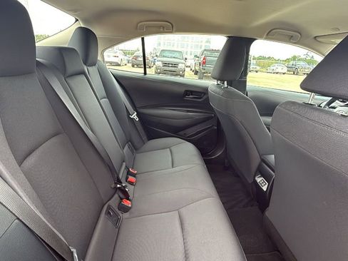 Certified 2025 Toyota Corolla LE image 28