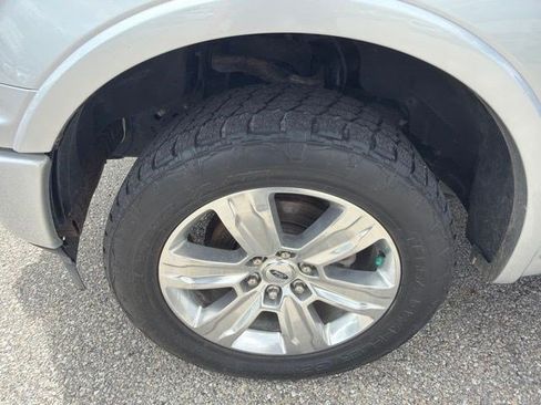 Used 2019 Ford F150 Platinum w/ Equipment Group 701A Luxury AWD/4WD image 10