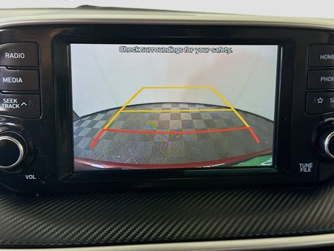 Used 2021 Hyundai Tucson SE image 19