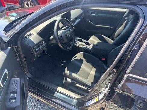 Used 2022 Honda Civic Sport image 3