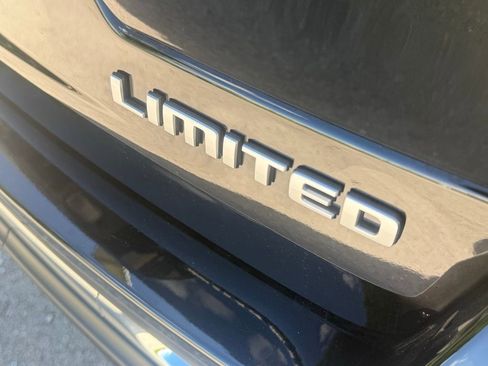 New 2025 Jeep Grand Cherokee Limited image 32