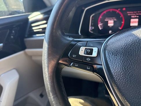 Used 2019 Volkswagen Jetta SEL Premium FWD image 23
