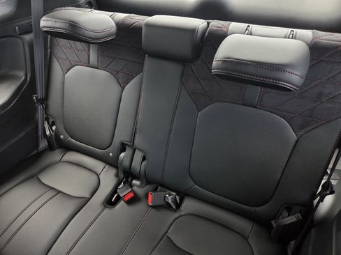 Used 2026 Honda Pilot Black Edition image 21