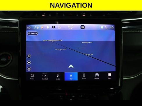 Used 2022 Jeep Grand Cherokee L Limited w/ Luxury Tech Group II AWD/4WD image 9