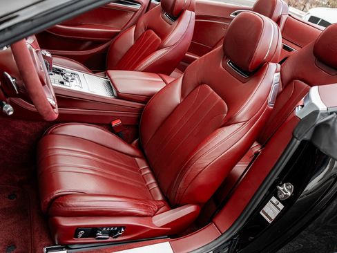 Used 2020 Bentley Continental GT image 28