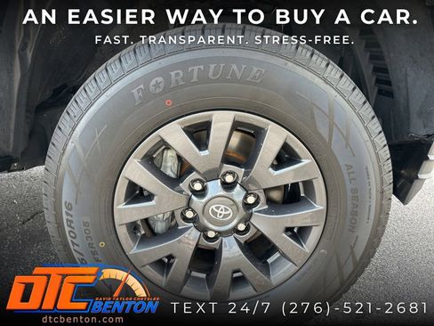 Used 2022 Toyota Tacoma SR5 w/ Technology Package RWD image 27