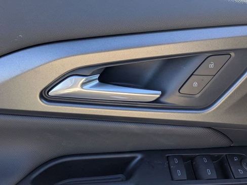 New 2026 Chevrolet Equinox EV LT image 12