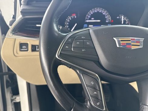 Used 2019 Cadillac XT5 Premium Luxury image 13