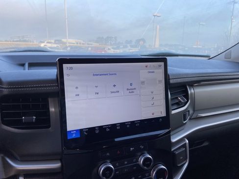 Used 2024 Ford Expedition XLT image 36