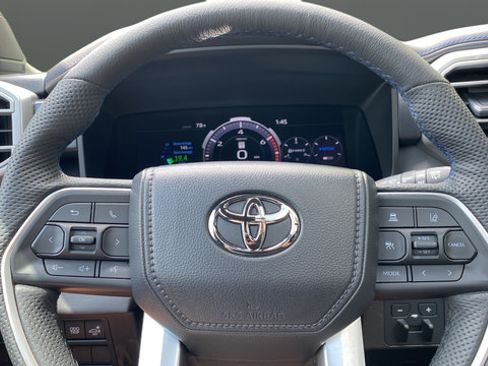Used 2025 Toyota Sequoia Platinum w/ TRD Off-Road Package AWD/4WD image 16