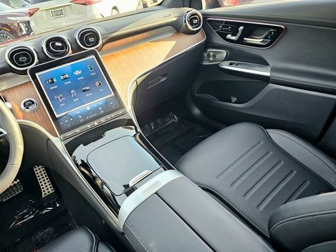 Certified 2024 Mercedes-Benz GLC 300 4MATIC image 33
