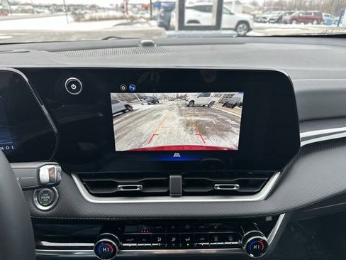 Used 2026 Chevrolet Equinox LT w/ Convenience Package II image 23