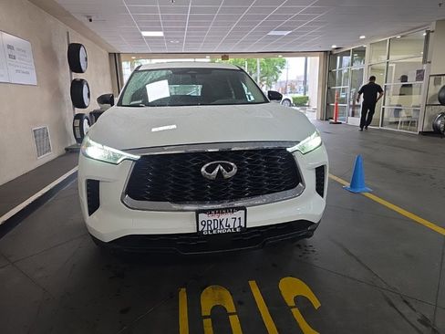 Certified 2025 INFINITI QX60 Pure image 2