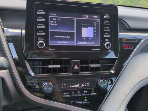 Used 2024 Toyota Camry LE FWD image 17