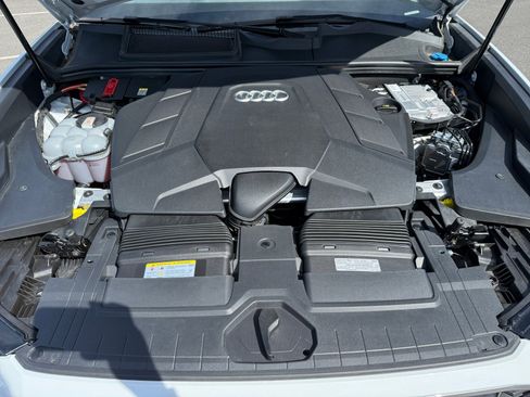 Used 2023 Audi Q8 Premium Plus image 20