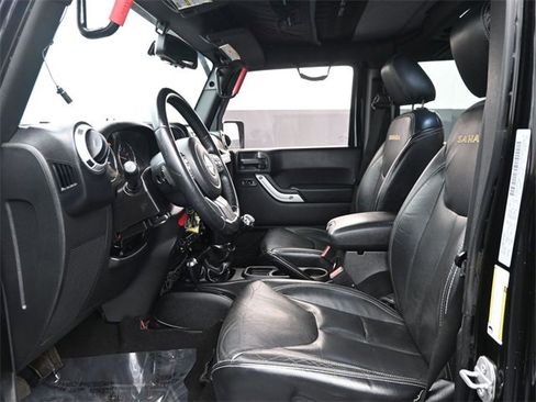 Used 2015 Jeep Wrangler Unlimited Sahara image 11