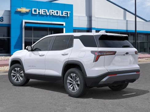 New 2026 Chevrolet Equinox LT w/ Convenience Package II AWD/4WD image 3