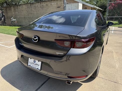 Used 2021 MAZDA MAZDA3 s FWD image 12