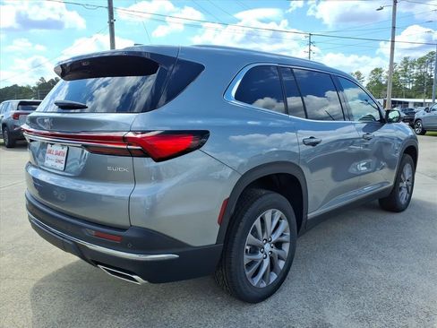 New 2026 Buick Enclave Preferred image 7