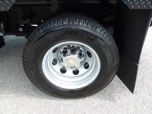 Used 2025 Chevrolet Silverado 3500 W/T AWD/4WD image 53