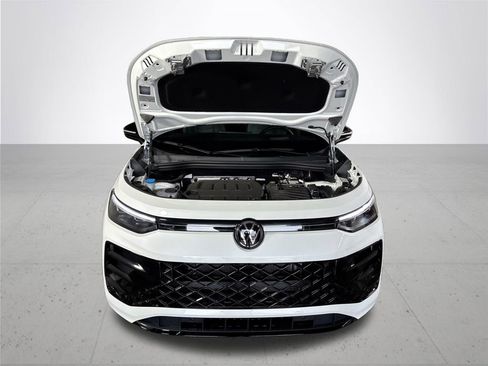 New 2026 Volkswagen Tiguan SE R-Line AWD/4WD image 22