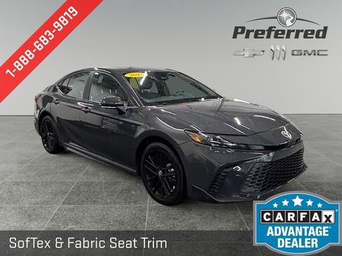 Used 2025 Toyota Camry SE AWD/4WD image 1