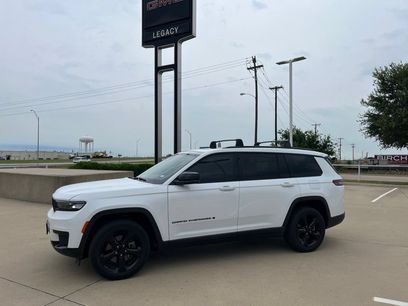 Used 2023 Jeep Grand Cherokee L Laredo