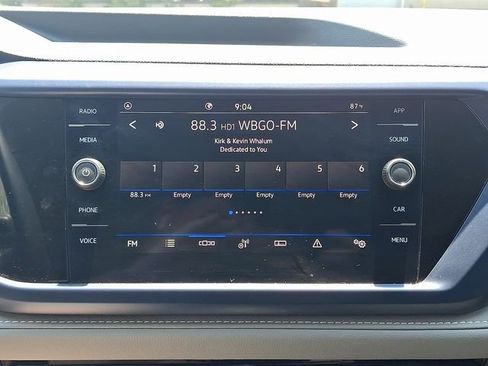 Certified 2024 Volkswagen Taos SE image 23