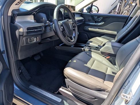 Certified 2024 Lincoln Corsair FWD image 12