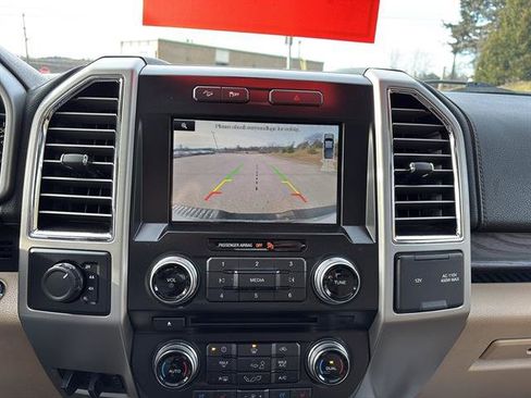 Used 2015 Ford F150 Lariat w/ Equipment Group 502A Luxury image 23