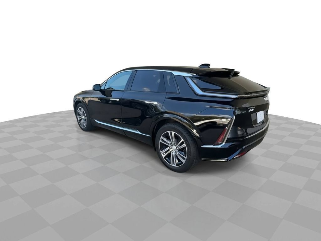 Certified 2024 Cadillac Lyriq Luxury AWD/4WD image 6