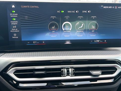 Used 2023 BMW 330i Sedan w/ M Sport Package RWD image 34